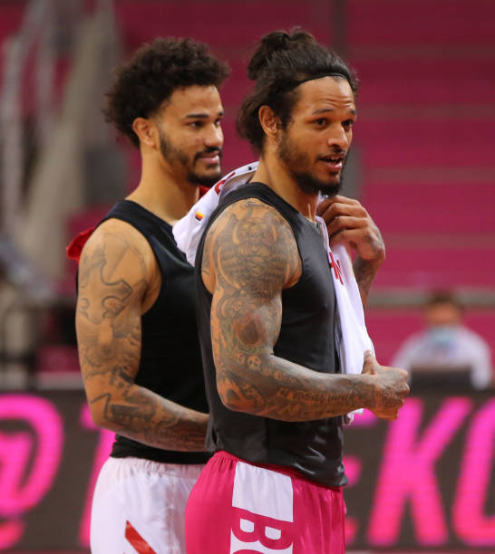 让他连续多 让他连续多